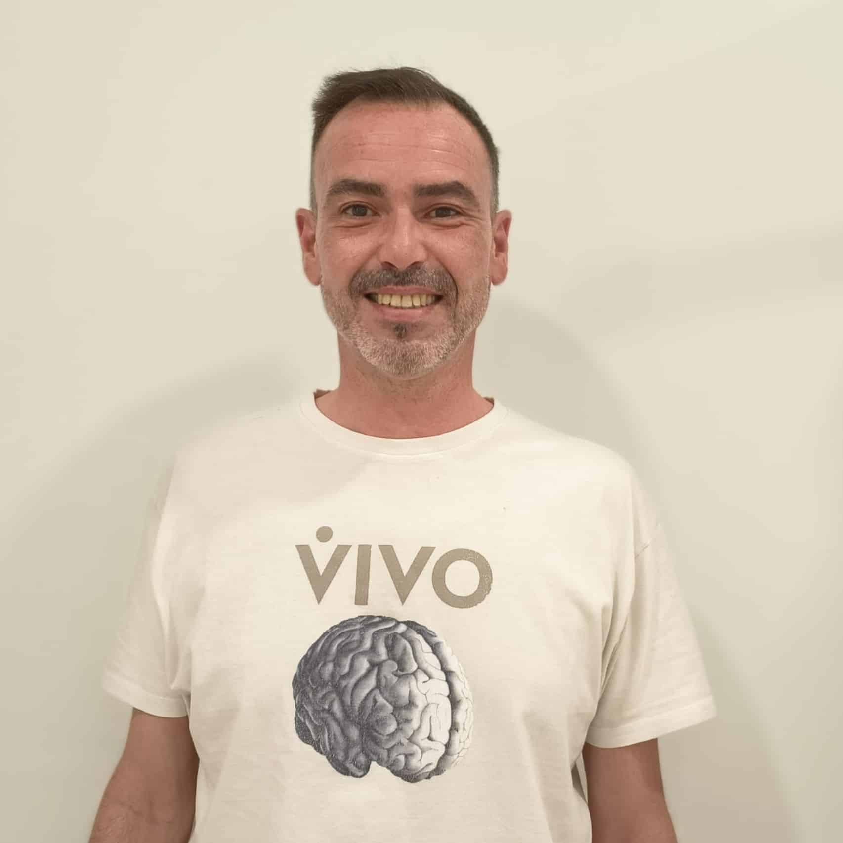 Guillermo Garzón, auxiliar administrativo en VIVO Los Remedios.